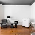 Отель Guestready - Innvict Residences Порту